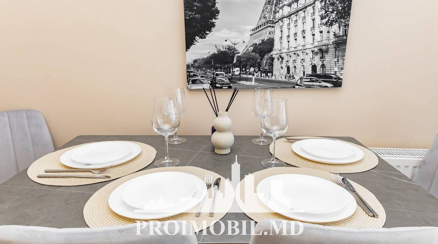 https://images.proimobil.md/2U9u3JvX87z8MBFhIN4zkbaeEKOOnlUYUBrDtRahrVM/watermark:0.75:so:0:30:0.39/resize:fill:1460:816:1/gravity:ce/bG9jYWw6Ly8vZXN0YXRlL2xyLzQyZGZiNTYwLTEzZjUtNGQxNC05N2NiLTgyZWVjM2MyZjc5MS5qcGVn