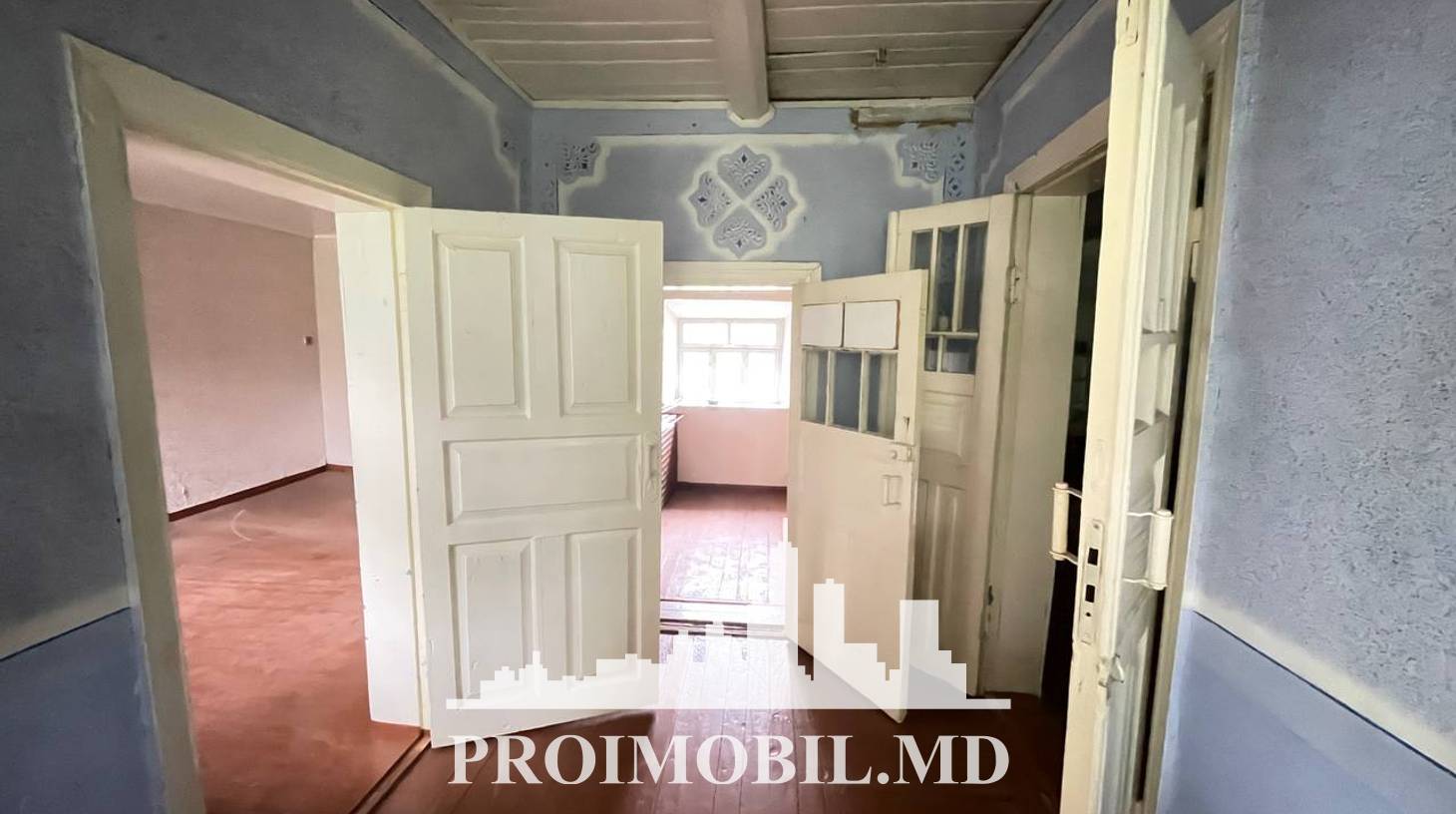 https://images.proimobil.md/2VAQSZ5VHECxgtNgo7Y2v2HC0etIUUqj5QDLHF-X278/watermark:0.75:so:0:30:0.39/resize:fill:1460:816:1/gravity:ce/bG9jYWw6Ly8vZXN0YXRlL2xyL2QyZTFhOWFhLTY1YTEtNDIzNy1hYjFlLTE0ZjcwZjllZWU4NC5qcGVn