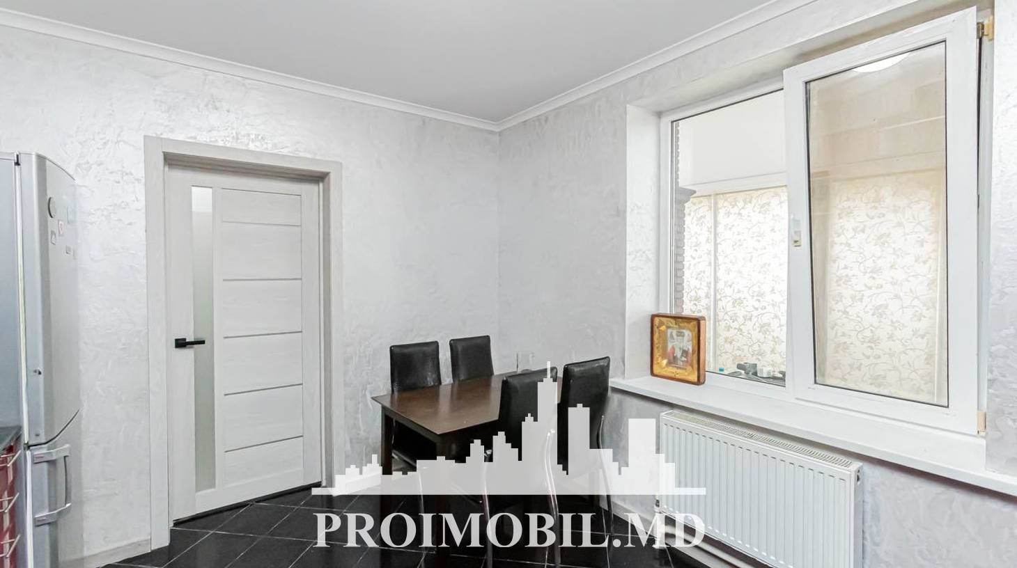 https://images.proimobil.md/2VafIJb7d4FczGTxhXCApG8UEYftMbogCo6WBLiuD2I/watermark:0.75:so:0:30:0.39/resize:fill:1460:816:1/gravity:ce/bG9jYWw6Ly8vZXN0YXRlL2xyL2M4M2ViNzhiLWU5NmQtNDA5OC1iYTJkLTVkZGQ4NmNjMjIyZC5qcGVn