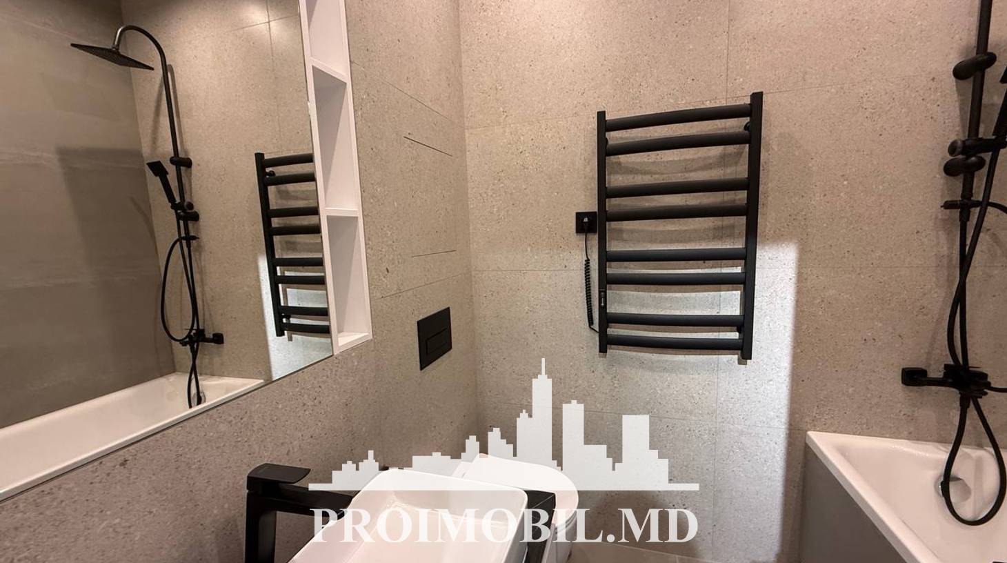 https://images.proimobil.md/2XEjpmHt-JlEwuDlv5fUD_0rrHVmhmCM_2vJ4EdeZII/watermark:0.75:so:0:30:0.39/resize:fill:1460:816:1/gravity:ce/bG9jYWw6Ly8vZXN0YXRlL2xyLzllYjZjOTdmLTQ0YjItNGYzNi04MGQ4LThhNjg1MTQyZGRkZC5qcGVn