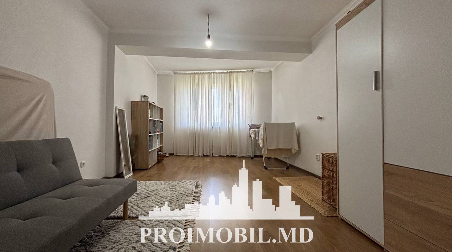 https://images.proimobil.md/2XSaDYc4z2EWfMYF21c6dRfcO6vf5DQ9m6nngUFaV0o/watermark:0.75:so:0:30:0.39/resize:fill:1460:816:1/gravity:ce/bG9jYWw6Ly8vZXN0YXRlL2xyLzgwZThhMzliLWMyMTUtNDE5MS1hYTA2LWQ1NjFjYTc3YmMzOC5qcGVn