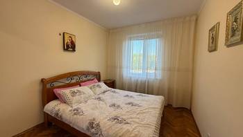 https://images.proimobil.md/2Y35YiA1E7iP1Qnhqk2qkvmIz2PM3CThvLketkZL77M/resize:fill:350:198:1/gravity:ce/bG9jYWw6Ly8vZXN0YXRlL2xyL2I1NDM4ODcwLTE2M2UtNGNjYi05Y2Y4LTE4ZjYyMzI5MjdkZC5qcGVn