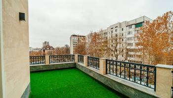 https://images.proimobil.md/2ZecnjSy6EBn5hDJQqBvkclVQnfph6P6fcjHpBdE4jY/resize:fill:350:198:1/gravity:ce/bG9jYWw6Ly8vZXN0YXRlL2xyLzdiNzJkNzVjLWNiODEtNDM3MC05OTI0LWU4NjFlZjcyNjAwNC5qcGVn