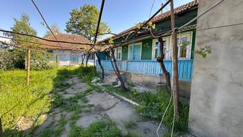 https://images.proimobil.md/2_VIhScqoZy30Oi_yBCMMj53hXVI7nJe6vUo9oH3Rmk/resize:fill:350:198:1/gravity:ce/bG9jYWw6Ly8vZXN0YXRlL2xyLzNhYWJhMjk3LTIyZDktNDVkMy1iNmY5LTNiOGRmODMxYzNhYy5qcGVn