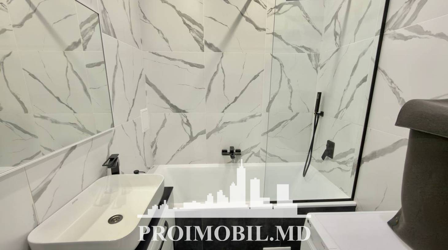 https://images.proimobil.md/2ixPOWgzPilyF9t0ehciaR1H_76j2ZqK5cbW7rDic2o/watermark:0.75:so:0:30:0.39/resize:fill:1460:816:1/gravity:ce/bG9jYWw6Ly8vZXN0YXRlL2xyLzNhODA0OTE2LTQ0ZmEtNDZhYS1iOTQwLWIxMmY3ODg3M2FlYy5qcGVn