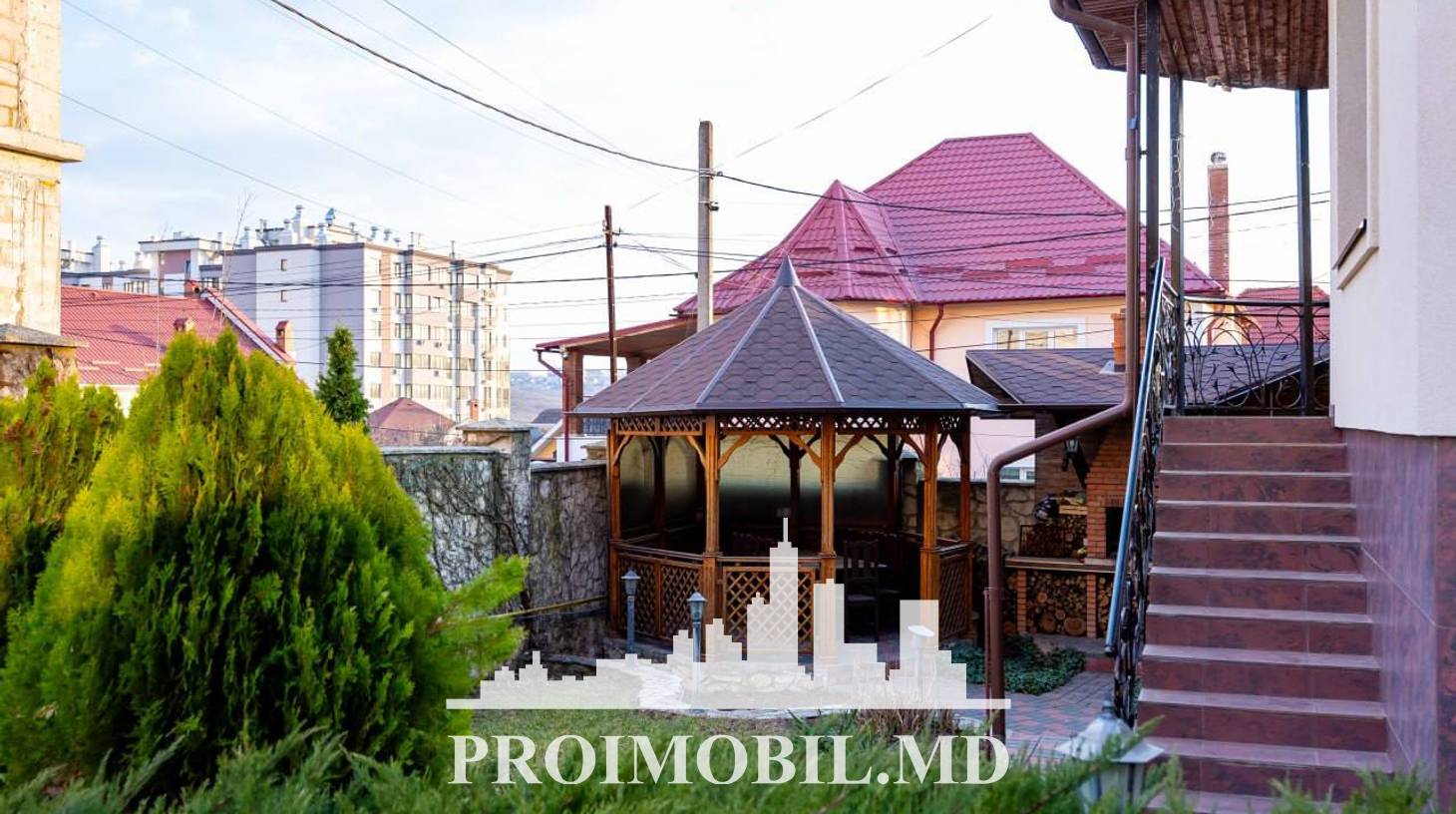 https://images.proimobil.md/2k6lXR2kVay7c9ve3vzLoXcO4D56Aay4OYX4djqR21k/watermark:0.75:so:0:30:0.39/resize:fill:1460:816:1/gravity:ce/bG9jYWw6Ly8vZXN0YXRlL2xyLzljNTUwOGEwLTAwMmYtNGY0Yi04ZTI1LTcyYWU4MGYwOTczZi5qcGVn