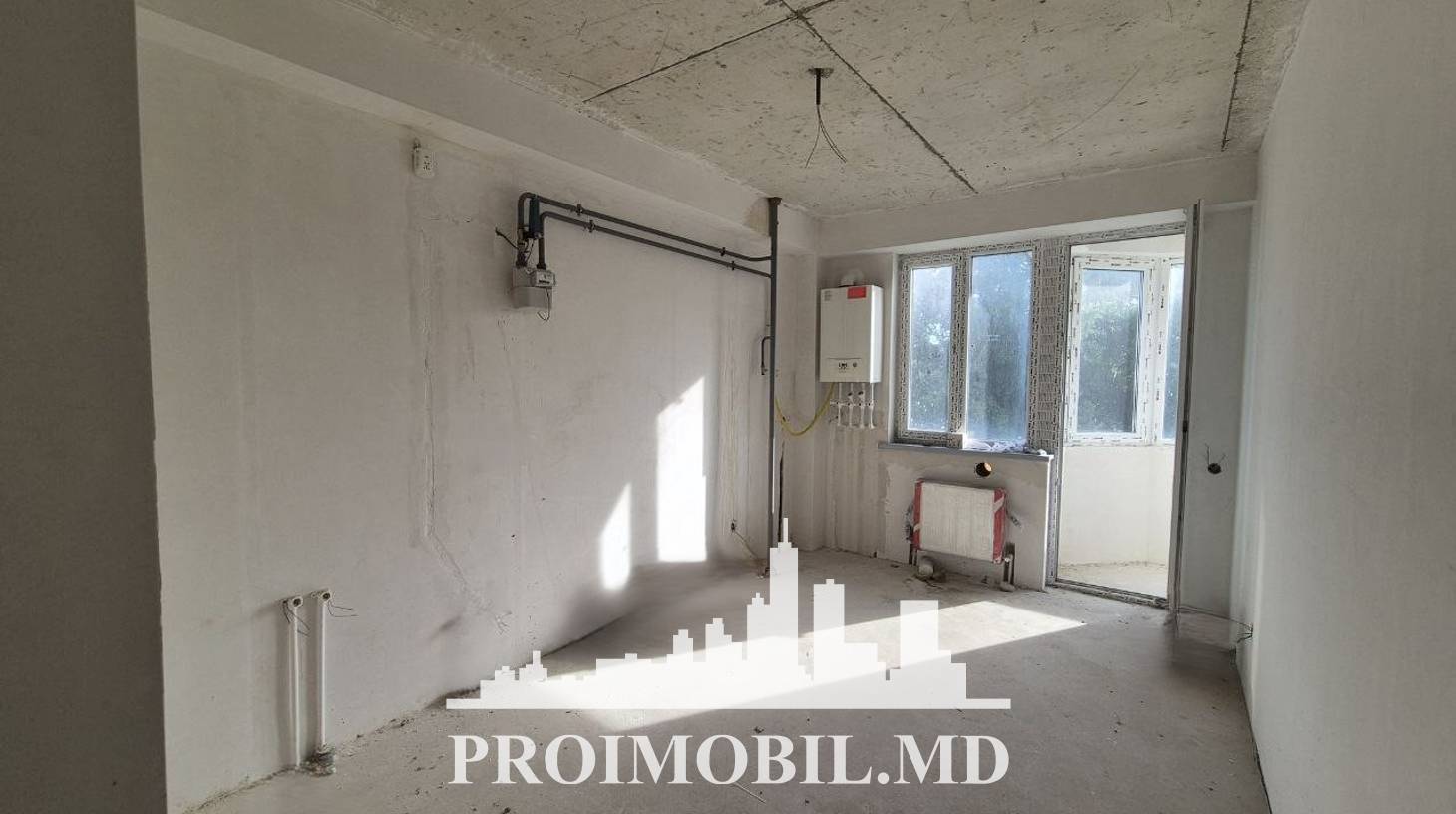 https://images.proimobil.md/2lH36XTaJ1cPmZqb0pBHu4_XrBuLANh9E0jAmsmtJC8/watermark:0.75:so:0:30:0.39/resize:fill:1460:816:1/gravity:ce/bG9jYWw6Ly8vZXN0YXRlL2xyL2ZlNTRjZGQ4LWJiMTEtNDQ1ZS1hZWRjLWNlMGU4ZWJhMTFiZC5qcGVn
