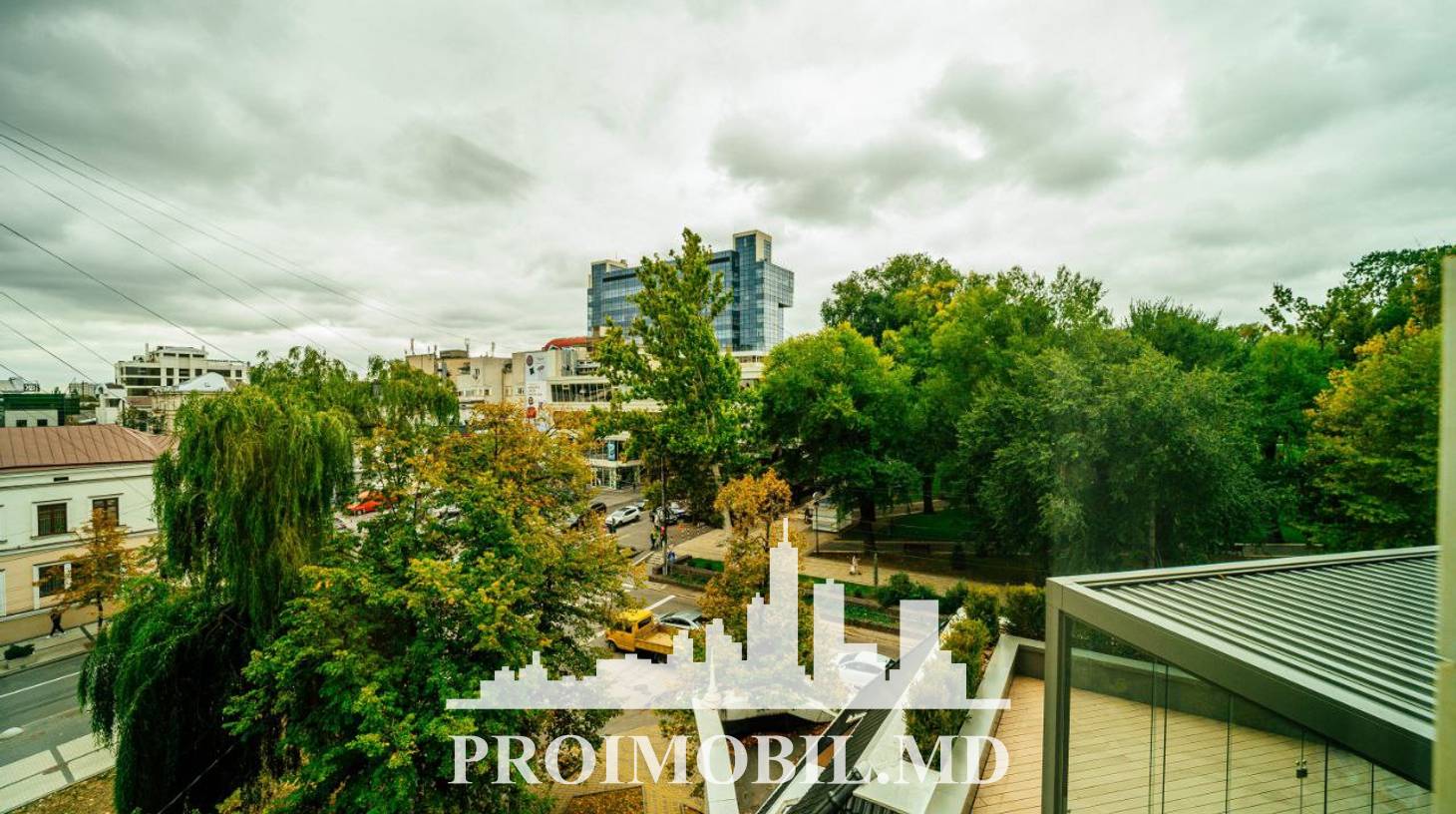 https://images.proimobil.md/2lMXBH_BoXUvhNHeqe-jTpzxKxcLwyXn_swrl_qLX4E/watermark:0.75:so:0:30:0.39/resize:fill:1460:816:1/gravity:ce/bG9jYWw6Ly8vZXN0YXRlL2xyLzJhN2RlMTU4LTc4ZDUtNDgzZS1hYjMyLTc4MmI1MmI4NDM0YS5qcGVn