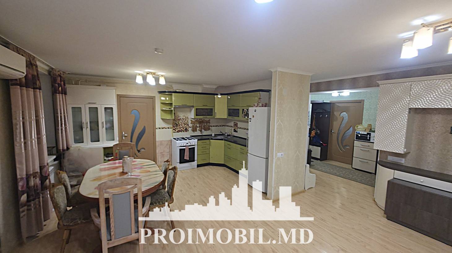 https://images.proimobil.md/2nc-K5r3ZJT3S-vx95hMlDT_0K9hYP1Kw47dsaCpaQk/watermark:0.75:so:0:30:0.39/resize:fill:1460:816:1/gravity:ce/bG9jYWw6Ly8vZXN0YXRlL2xyLzgyNTc1Mzg1LWIzMTUtNGVjOS1hNTkyLWJjYTllOWRmZGI1Yy5qcGVn