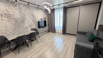 https://images.proimobil.md/2o_RjT7b4klZXjuI695aspUVNDsVafw-Y978IEb4KDQ/resize:fill:350:198:1/gravity:ce/bG9jYWw6Ly8vZXN0YXRlL2xyLzI4YmMwNzgyLWUzMDYtNGM1Ni04ODhkLThhY2IzM2I0YzU1OS5qcGVn