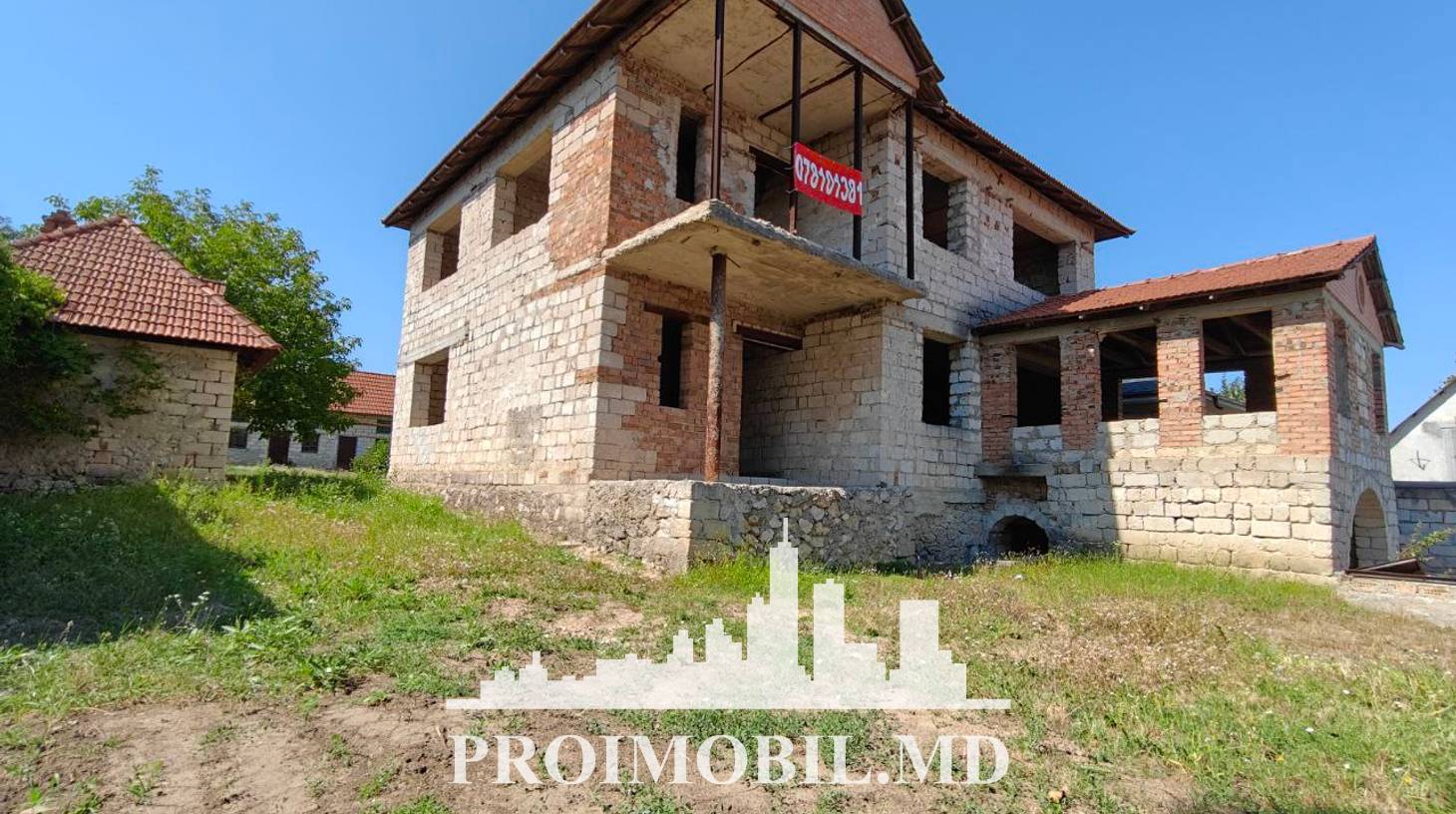 https://images.proimobil.md/2okKdWUAJbr2cU3Ky4RdU4Qgjab4qbtZfVLeeu38n-Q/watermark:0.75:so:0:30:0.39/resize:fill:1460:816:1/gravity:ce/bG9jYWw6Ly8vZXN0YXRlL2xyL2ZlNWNiMjVkLThiN2ItNDYxMC04NTcxLWY2NTAyMTgwMTRjOC5qcGVn