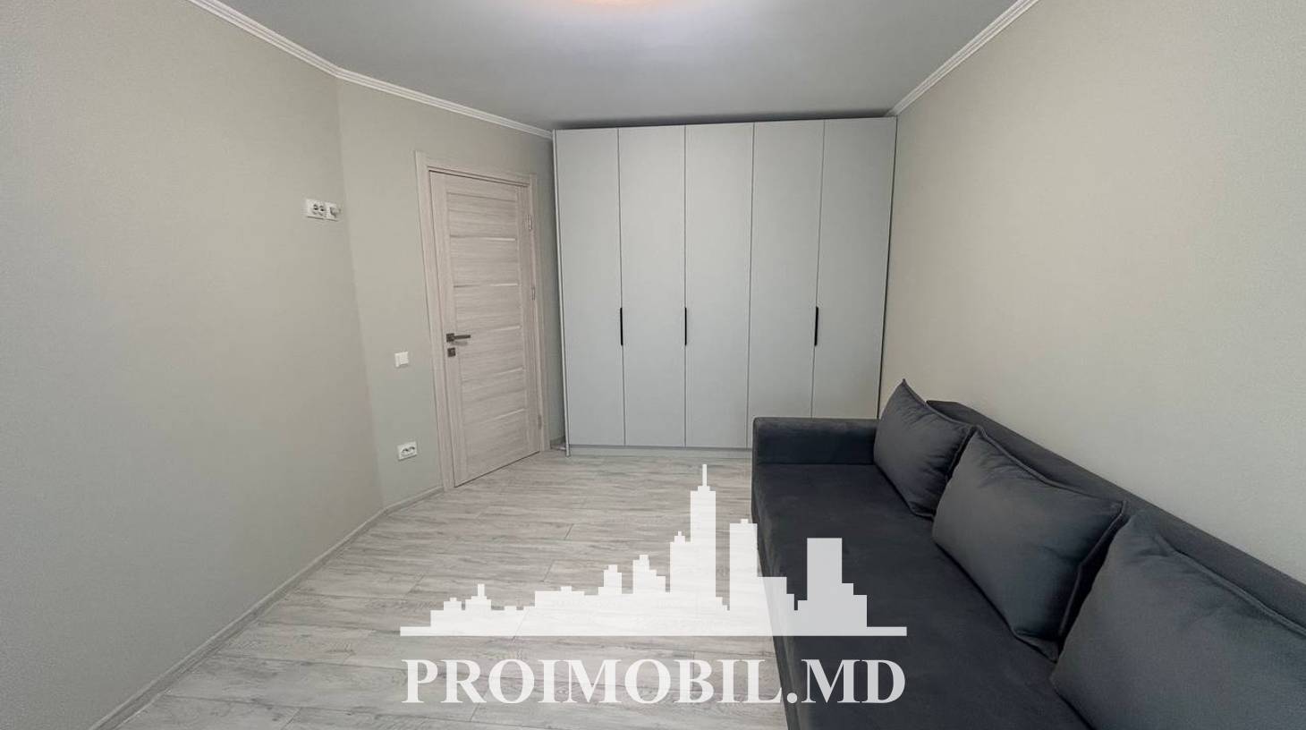 https://images.proimobil.md/2ps6vvths7vqzS2HjOut6hXpY4UaY8qcwYoOfn045mA/watermark:0.75:so:0:30:0.39/resize:fill:1460:816:1/gravity:ce/bG9jYWw6Ly8vZXN0YXRlL2xyLzczMDNmMDczLWE1ZjEtNDQ1ZC05N2YwLWZiMjM3NzRiOTc3Yi5qcGVn