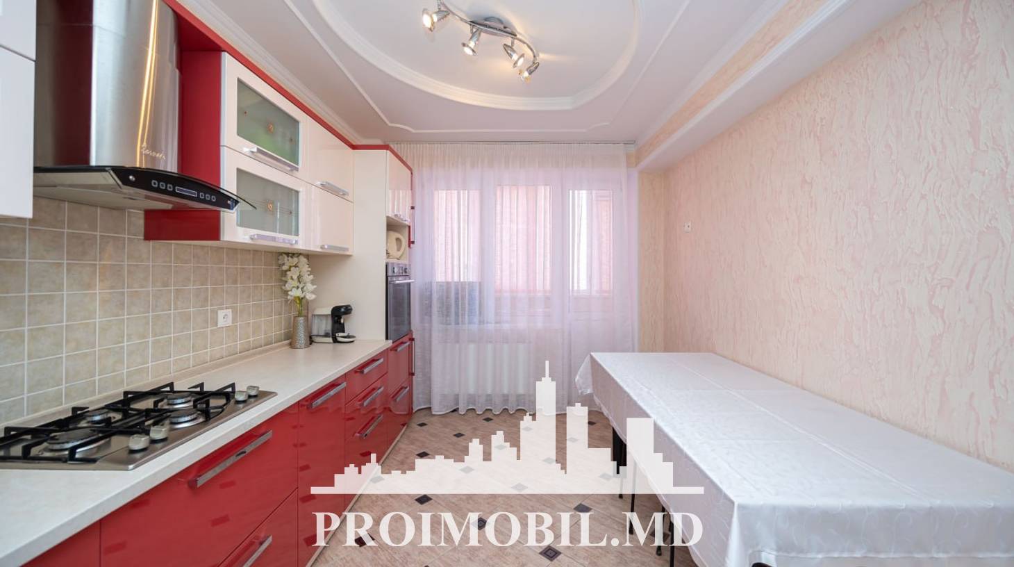 https://images.proimobil.md/2r2AABhFQ3QizIucJsEAOTl8e50DdtT51A9JmGa2eYI/watermark:0.75:so:0:30:0.39/resize:fill:1460:816:1/gravity:ce/bG9jYWw6Ly8vZXN0YXRlL2xyL2RiYTBiNGVmLTY5M2EtNGQ5Zi04YWRmLTRkYWU4MjYyNjM4Ni5qcGVn