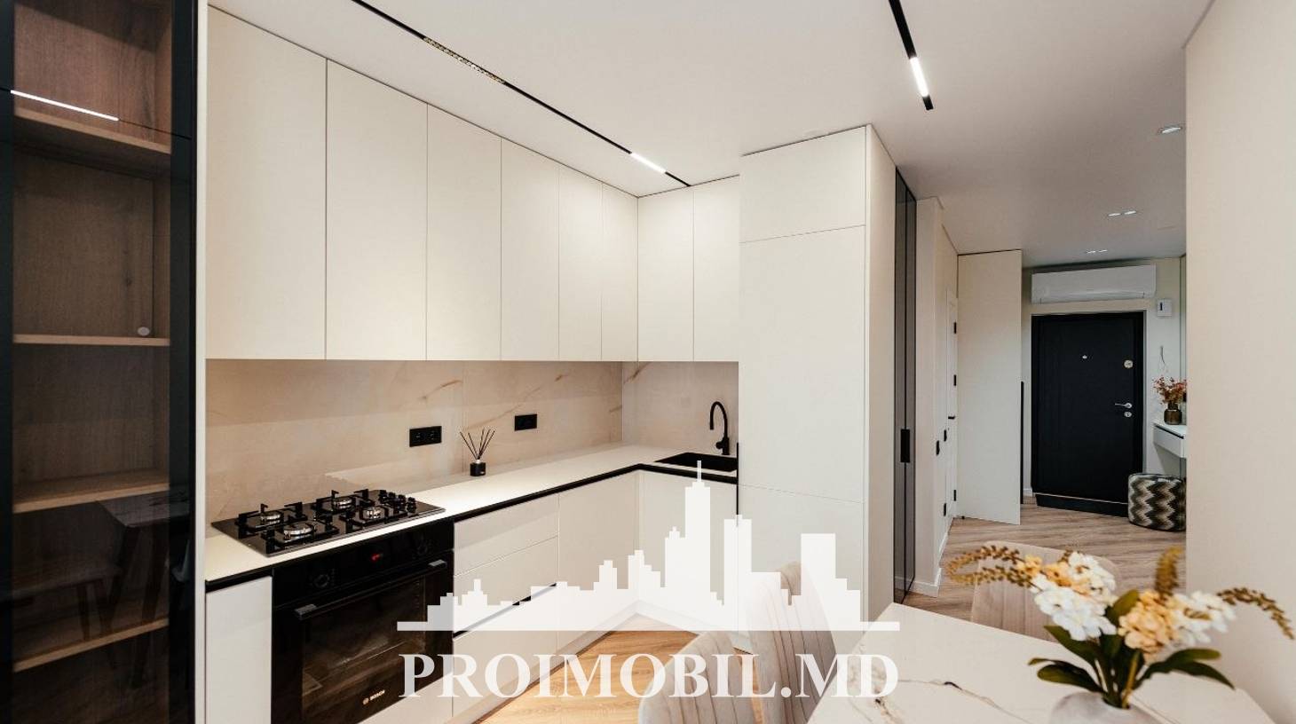 https://images.proimobil.md/2sTkOppeA1OKlI4a6iXNGjyXQjKSiNXS3BudWaeLA2k/watermark:0.75:so:0:30:0.39/resize:fill:1460:816:1/gravity:ce/bG9jYWw6Ly8vZXN0YXRlL2xyLzhlMWQ1ZTMxLTNlZDAtNGQ2YS04NjNjLWU5OWZlMDM4ZTE3Ny5qcGVn