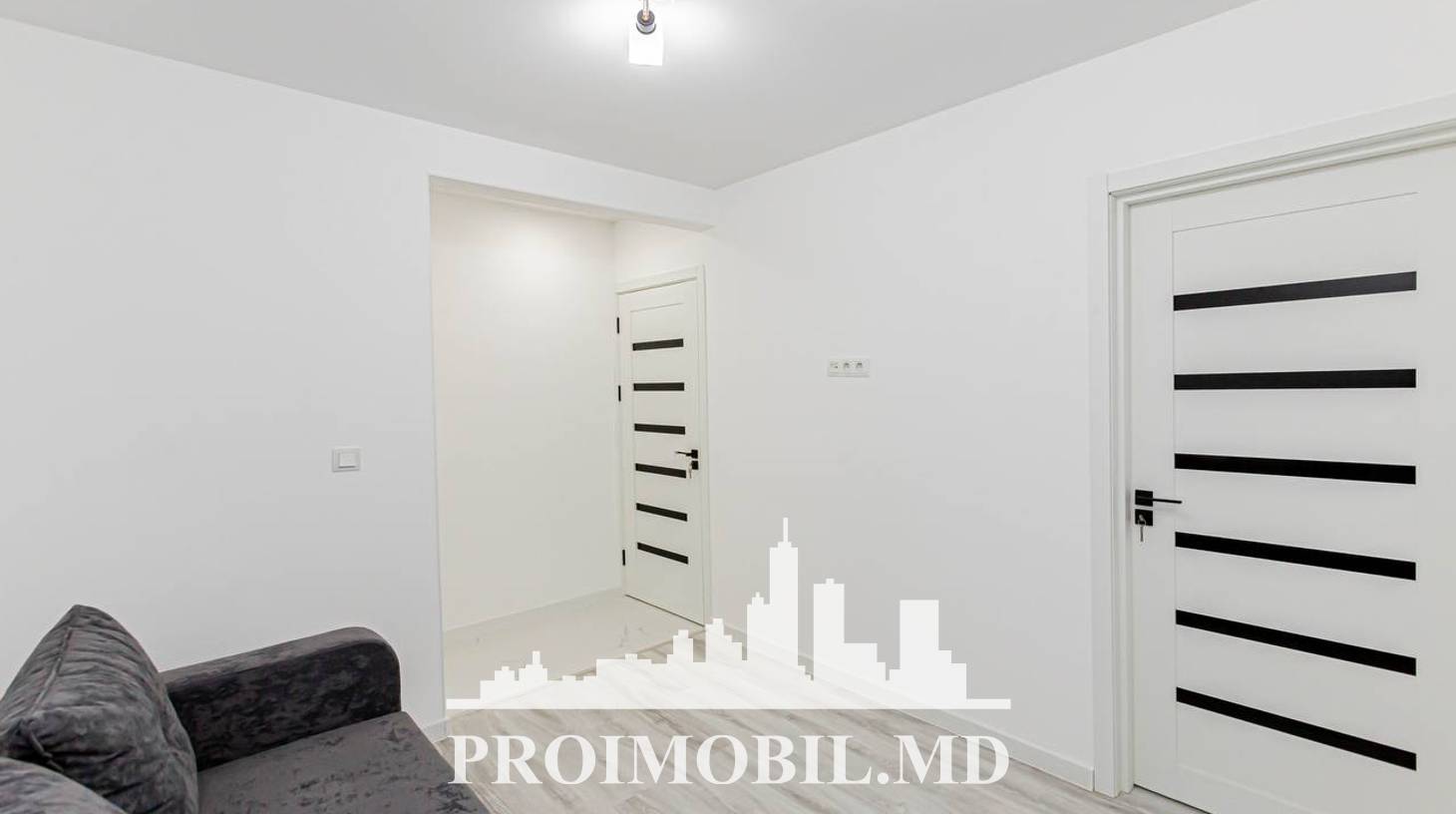 https://images.proimobil.md/2tNoM1bu91h1W7TZZRHYuERqPtRQLlK_vXmzIsof1iw/watermark:0.75:so:0:30:0.39/resize:fill:1460:816:1/gravity:ce/bG9jYWw6Ly8vZXN0YXRlL2xyL2VmMzdhYmEzLTMzMmMtNGQ4ZC1iNWJhLTdjMzcyNWIxNGY2ZC5qcGVn