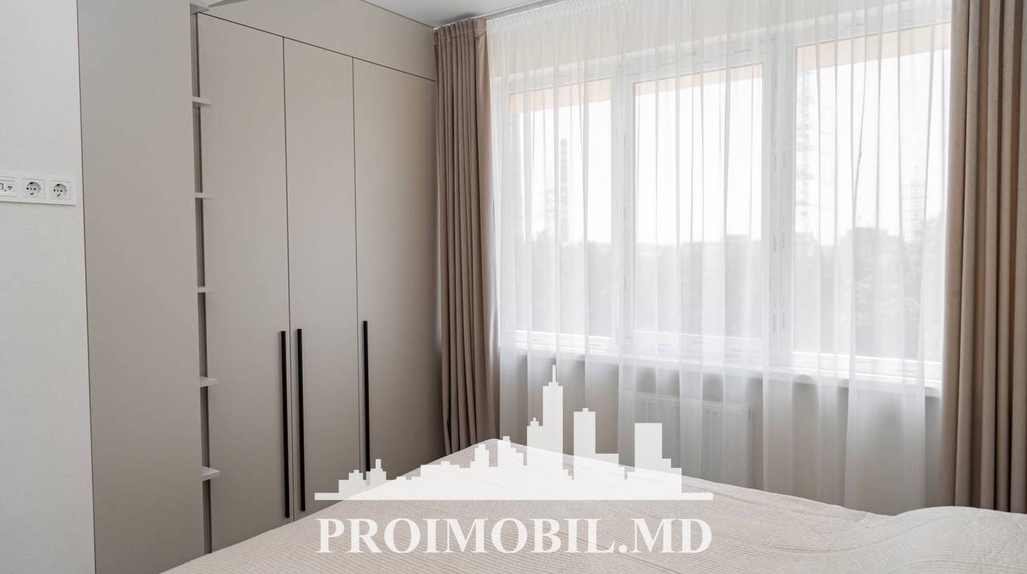 https://images.proimobil.md/2uYj2Nuje8v5ck9Kh2wK6-VIr1wYyDHXxMo7CvfTY3E/watermark:0.75:so:0:30:0.39/resize:fill:1460:816:1/gravity:ce/bG9jYWw6Ly8vZXN0YXRlL2xyL2FhZjQ0MjVkLTJlZTYtNGVkMi04OGFlLTNlOTJlZjY5YzdjNi5qcGVn
