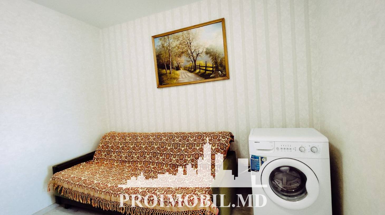 https://images.proimobil.md/2xpMrsL1cvN3hJUTrXiAvE-WD7gTFi1hla6QKb6EttU/watermark:0.75:so:0:30:0.39/resize:fill:1460:816:1/gravity:ce/bG9jYWw6Ly8vZXN0YXRlL2xyL2E4MTYwMWM1LWI2NzEtNDcxNS04NjczLTVlMGI1ZTFkYmM1Zi5qcGVn