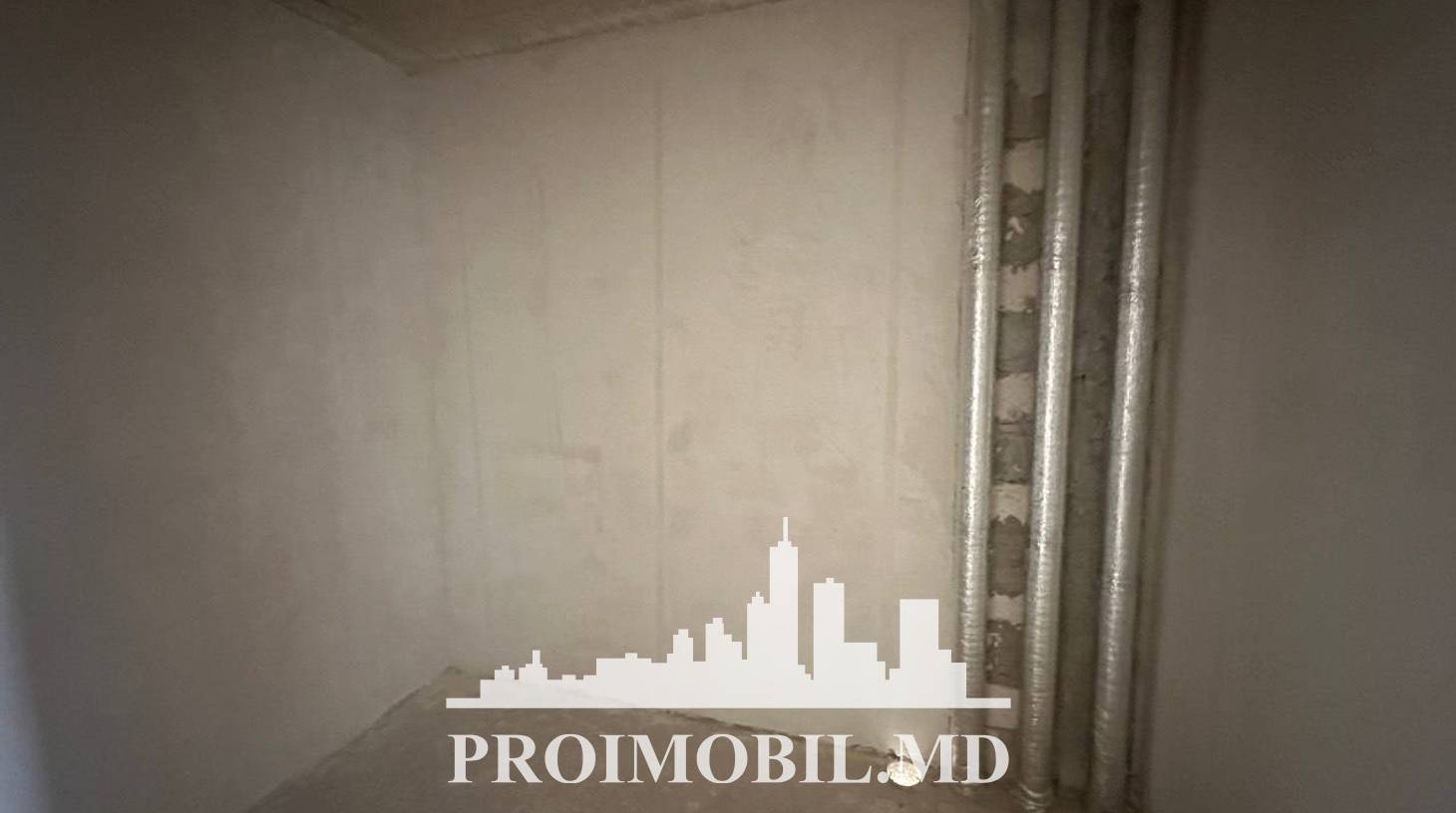 https://images.proimobil.md/2yA9BiLwUHuNITLBA0_0z8t375fIh8Q1oaUiEnsVMlg/watermark:0.75:so:0:30:0.39/resize:fill:1460:816:1/gravity:ce/bG9jYWw6Ly8vZXN0YXRlL2xyL2JiYjc5MTAzLTVmNWMtNDhmNy1hZGRmLTA4OGIwZDIyZDliMS5qcGVn