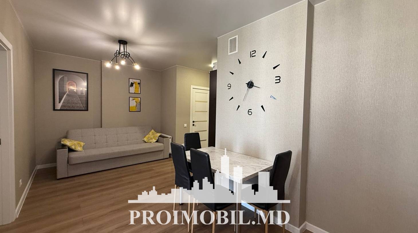 https://images.proimobil.md/2zz0QSR_h5MoDpnP6ScHXjV3HEt-ms64uDnf0X8nf2E/watermark:0.75:so:0:30:0.39/resize:fill:1460:816:1/gravity:ce/bG9jYWw6Ly8vZXN0YXRlL2xyL2ViNmFjOTc0LWZhOWQtNGI2MC04M2I3LWEwM2E1MzcyMmE0ZC5qcGVn