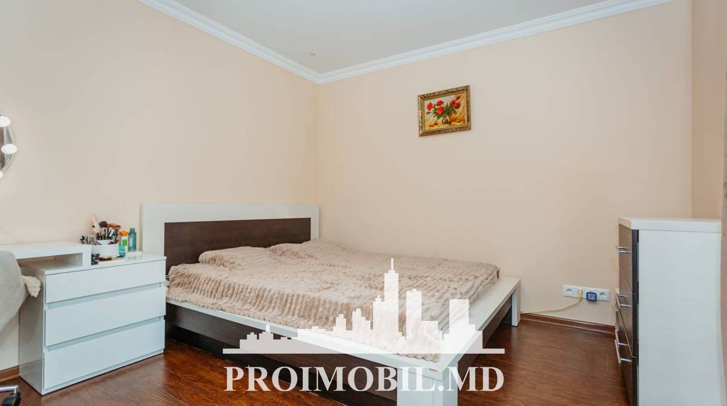 https://images.proimobil.md/30cMZXc7NcXhrAi1N2X_A_ctYRNUjJ4LKamxIc38zAs/watermark:0.75:so:0:30:0.39/resize:fill:1460:816:1/gravity:ce/bG9jYWw6Ly8vZXN0YXRlL2xyLzA1Njg1YzYzLTFjMWYtNDcxNS1iZDcwLThiNTUyNjI2NzNjNy5qcGVn