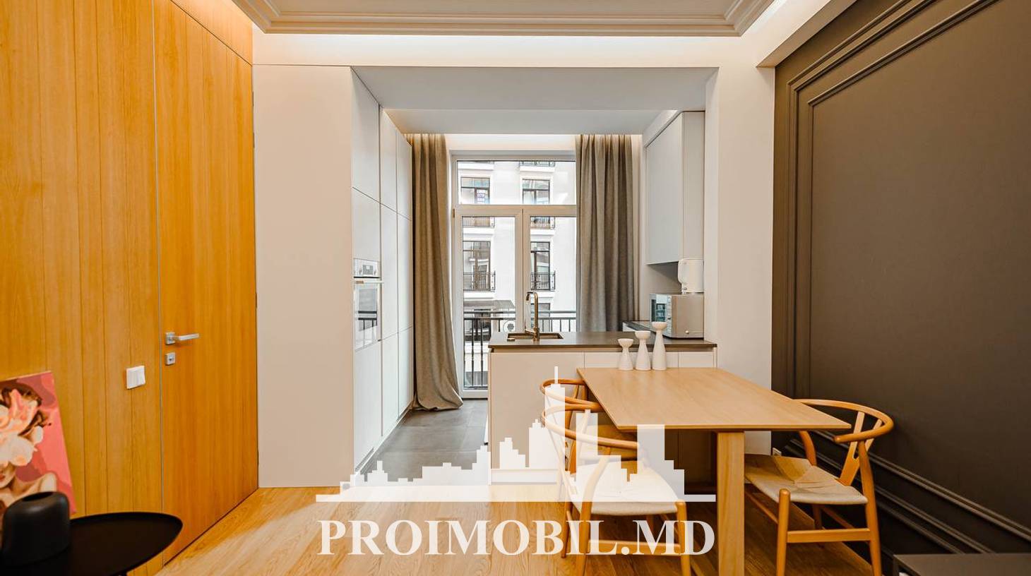 https://images.proimobil.md/30v2Lr7Mlrj1hxS78h9pJDSXlR7sK4_6fbm8_49MpIU/watermark:0.75:so:0:30:0.39/resize:fill:1460:816:1/gravity:ce/bG9jYWw6Ly8vZXN0YXRlL2xyLzYyM2I0MDQ5LTRkNmItNGE4My05OTU4LWMyMmYzZmUyNTdhOS5qcGVn