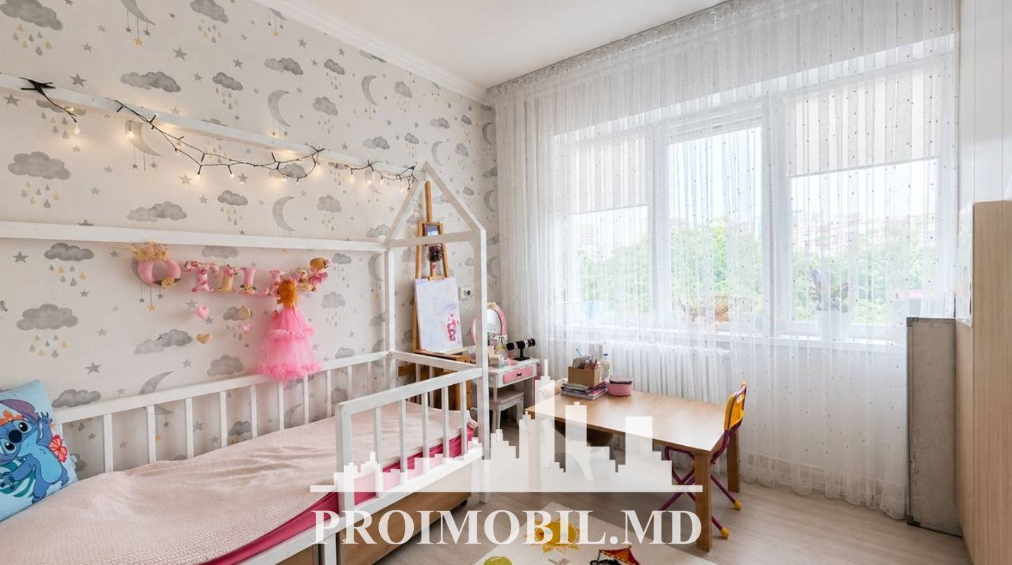 https://images.proimobil.md/30vv7jO-19swD3Otgf0ayszfHkdqhFw1-c7lqEIZYk0/watermark:0.75:so:0:30:0.39/resize:fill:1460:816:1/gravity:ce/bG9jYWw6Ly8vZXN0YXRlL2xyLzk1OTQzMzFjLWJmOGYtNDNlYy1iMDZkLTU4YTg4ZDRiODM4Ny5qcGVn