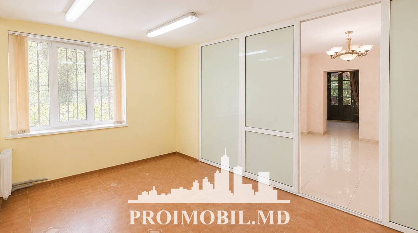 https://images.proimobil.md/33valAs3GIBEk7J2z01FACJcja5dtWLHBeBo-OBdz9Y/watermark:0.75:so:0:30:0.39/resize:fill:1460:816:1/gravity:ce/bG9jYWw6Ly8vZXN0YXRlL2xyLzMwM2M3ZjdhLTk0MjYtNDk2ZS1hOTA2LTUxMTM3OGYzMmY1MS5qcGVn
