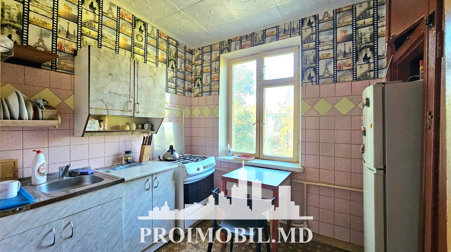 https://images.proimobil.md/35PtbcaUxoPxZzdNZ7qO3YGuIPi2Gz72Sp6_CSaCOdw/watermark:0.75:so:0:30:0.39/resize:fill:1460:816:1/gravity:ce/bG9jYWw6Ly8vZXN0YXRlL2xyL2ViYzYwNGU0LWI4NjMtNDI5MC04NzE4LTk0ZjJjNmE5ZmNjNy5qcGVn