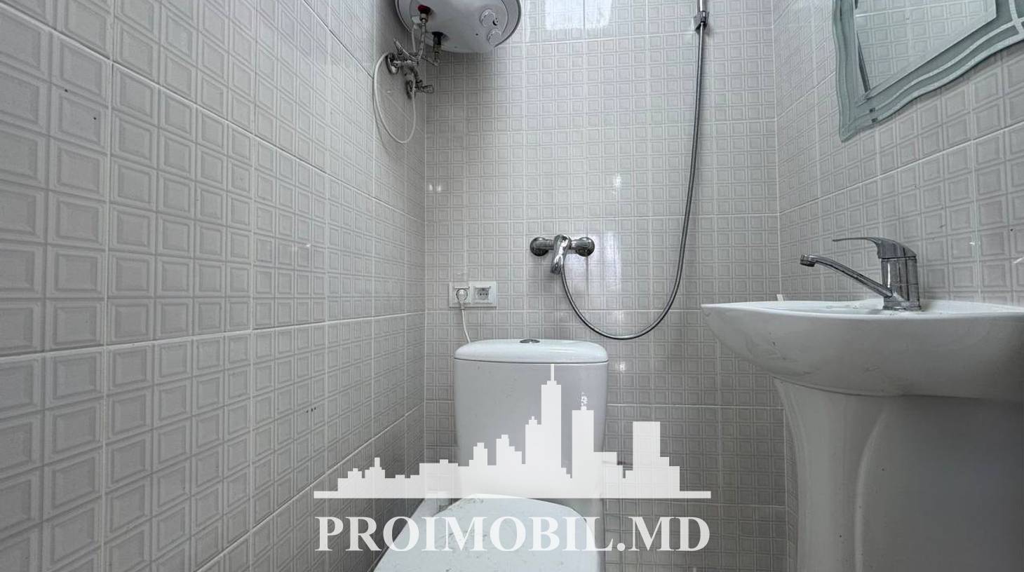https://images.proimobil.md/37PP6olerY_ebEpGqe3xZ_J895tiO1jEsYxauFlN-Wk/watermark:0.75:so:0:30:0.39/resize:fill:1460:816:1/gravity:ce/bG9jYWw6Ly8vZXN0YXRlL2xyL2VhNDE1NjM3LTlmY2UtNDUzOC1iY2Y0LTg5YzBjOTQzNjBjYi5qcGVn