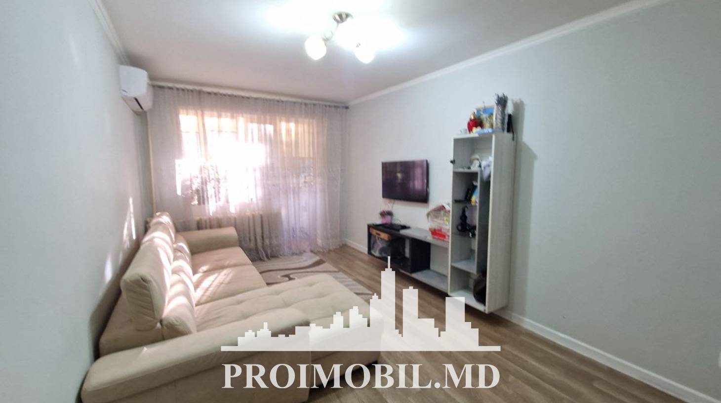 https://images.proimobil.md/39ESCu7wFduWJyANijZIz_kmSUhvV3Fa56xJmO5OaDM/watermark:0.75:so:0:30:0.39/resize:fill:1460:816:1/gravity:ce/bG9jYWw6Ly8vZXN0YXRlL2xyLzcwYzFiNDU1LTVkYTYtNGI3MC05NDA3LWQ3YjgxNDMwYjk0Ni5qcGVn