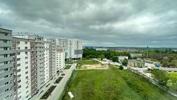 https://images.proimobil.md/3A7WsFNXYrYpzzCYU-_L8JuBoBvMc4Z2FmArPuvBZk8/resize:fill:350:198:1/gravity:ce/bG9jYWw6Ly8vZXN0YXRlL2xyL2NkZjk5MzZjLWEyNTktNDViMC04YmRkLWIwMWRjMjAxYzczYS5qcGVn