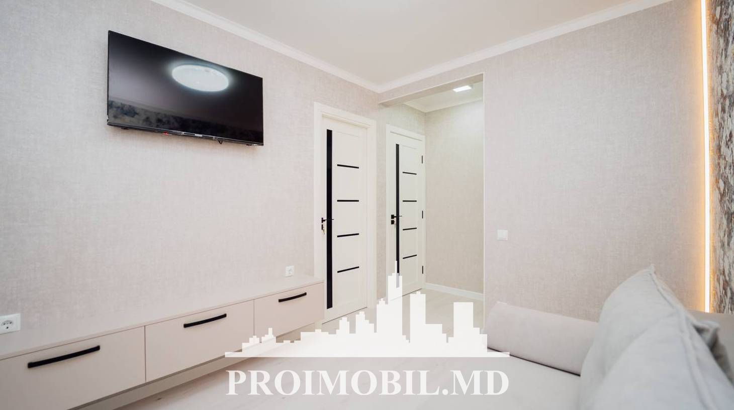 https://images.proimobil.md/3AiqgqzjTEnixtdaraTSATOUFgv37QZ5dylC_t54Zyo/watermark:0.75:so:0:30:0.39/resize:fill:1460:816:1/gravity:ce/bG9jYWw6Ly8vZXN0YXRlL2xyLzRhMmRmZmUyLTlmMGUtNDlhNC04ODhlLTdkMmU5ZDA4M2U3Ni5qcGVn