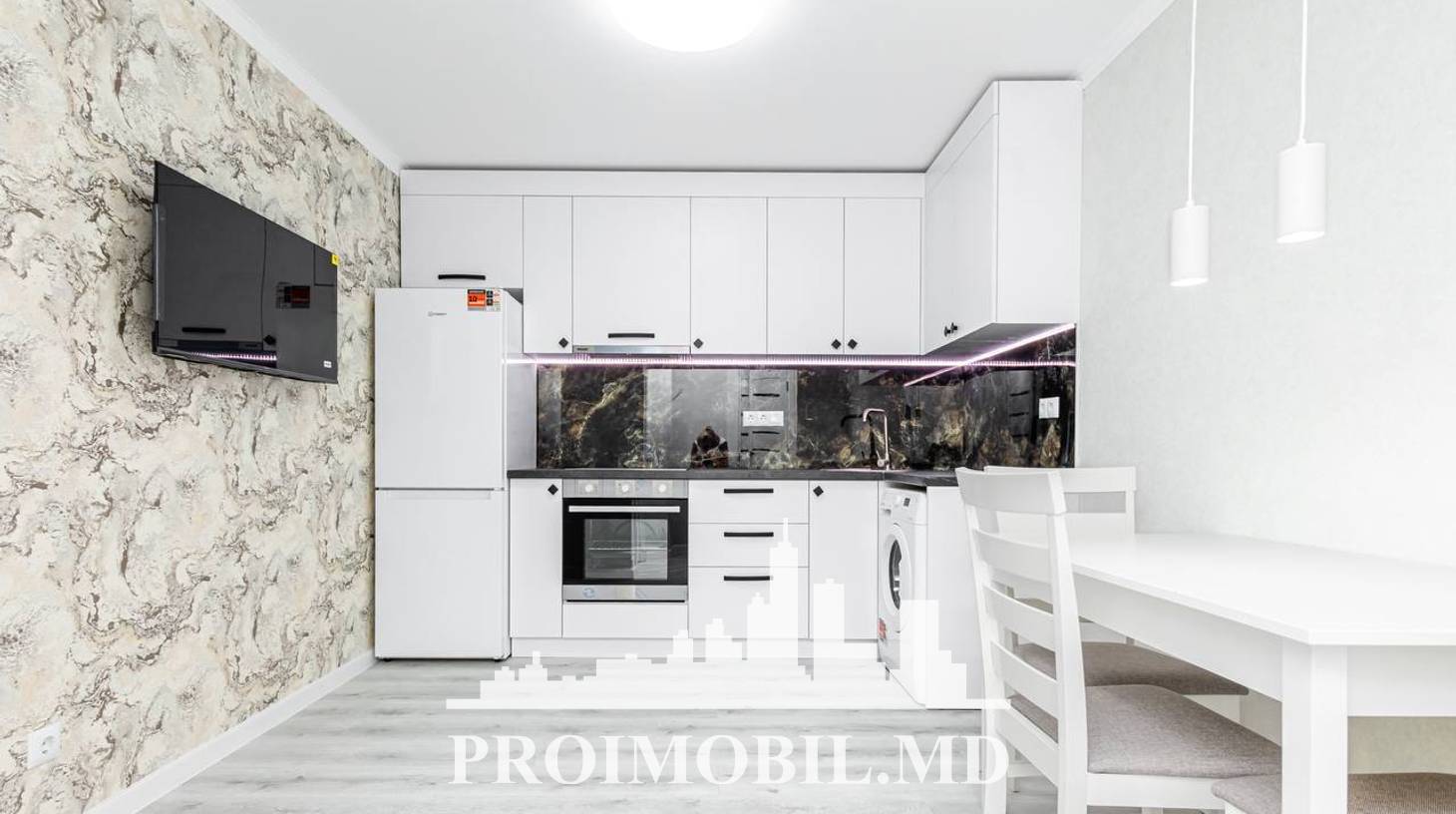https://images.proimobil.md/3CtbZN7-vQKcEyXfLbW54n-IgGaanVHl67R7XMV0YWY/watermark:0.75:so:0:30:0.39/resize:fill:1460:816:1/gravity:ce/bG9jYWw6Ly8vZXN0YXRlL2xyLzgxMmQ2MTdkLTg3ZjAtNDExZS1hNWNkLTE0NzFhOTU1ODA3My5qcGVn