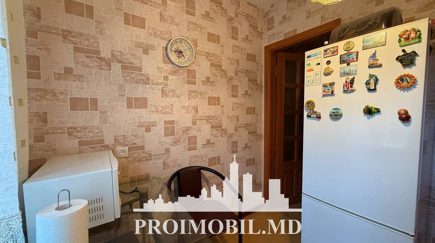 https://images.proimobil.md/3DU0qmepbfSlcOvyejmiv60_1q1CnU3lBAn4FgVpww4/watermark:0.75:so:0:30:0.39/resize:fill:1460:816:1/gravity:ce/bG9jYWw6Ly8vZXN0YXRlL2xyLzk0MmM1ZGYzLWI2ZDQtNDEzZS04MjZjLTE0NzhkYjkxODY4Ny5qcGVn