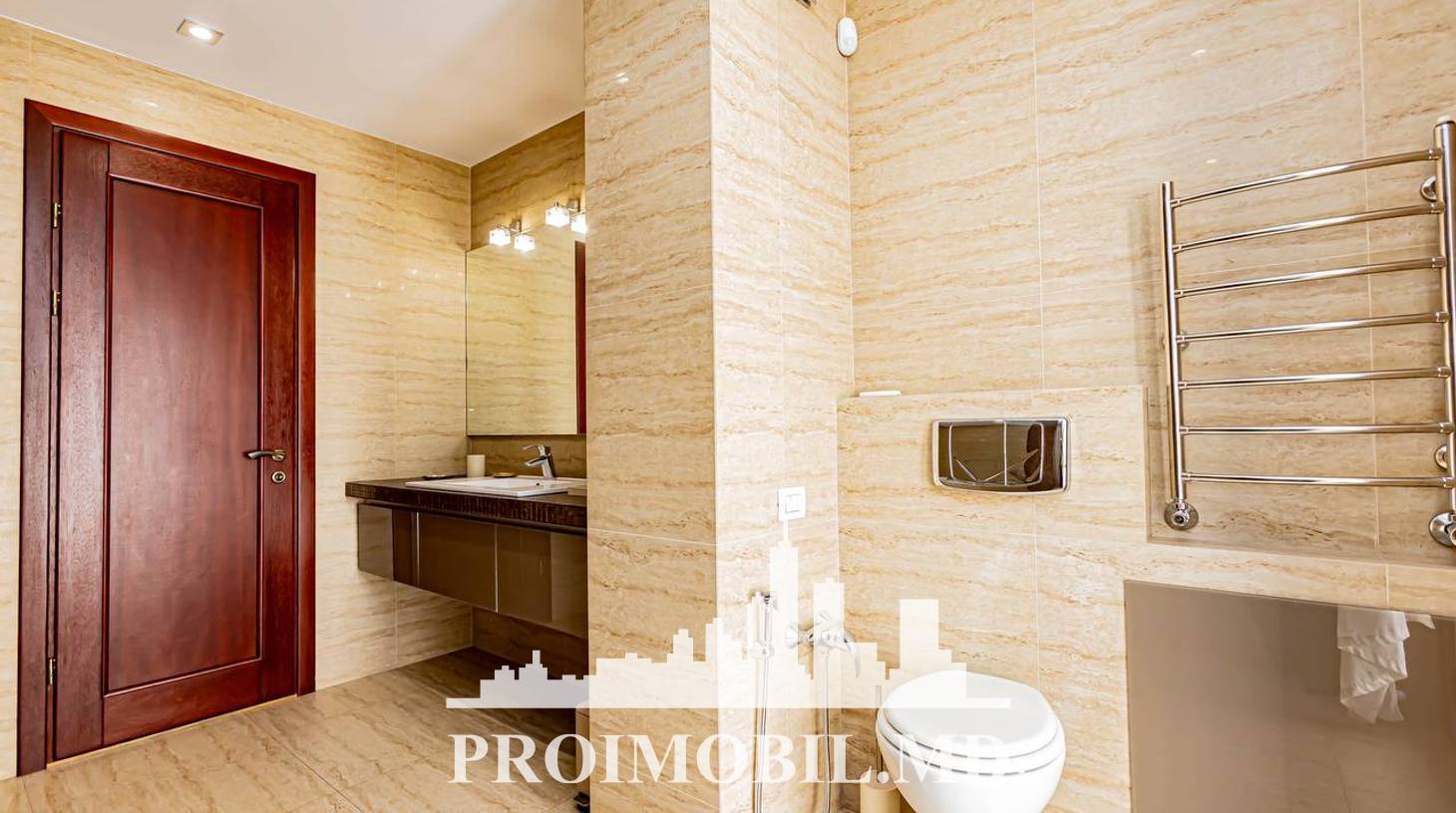 https://images.proimobil.md/3EM2bM1sx_zqJHYXBf9XjpLNf5LUI6P5X9cs7AKEsP8/watermark:0.75:so:0:30:0.39/resize:fill:1460:816:1/gravity:ce/bG9jYWw6Ly8vZXN0YXRlL2xyLzEzYzliZTIyLTFlMWItNDg1Yy04MTlkLWM2NWZlYjFkYzJkZS5qcGVn