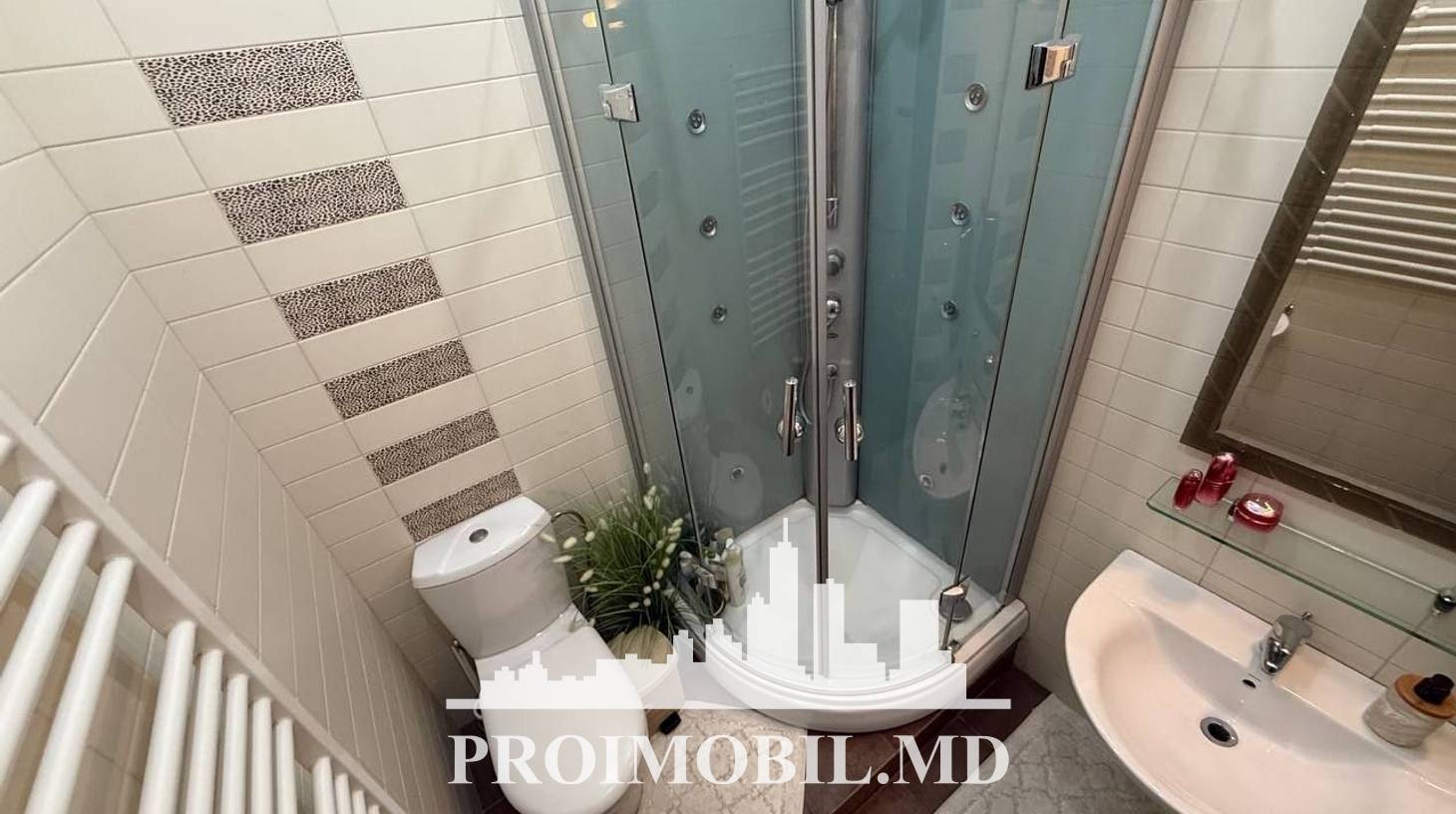 https://images.proimobil.md/3GVexD5txp_4mzG2Ip4bMLu2um1EBqYiiIDDjHHcvp8/watermark:0.75:so:0:30:0.39/resize:fill:1460:816:1/gravity:ce/bG9jYWw6Ly8vZXN0YXRlL2xyLzY1MWI5NTFjLThiNWMtNDM5ZS1hZDFjLTA2ODYzMzdlOWIyMC5qcGVn