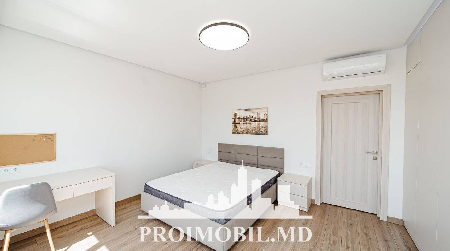 https://images.proimobil.md/3MtQk4aIB5vYe82Jjw3bH4Brr7DbyY4TOaVNr5GyalA/watermark:0.75:so:0:30:0.39/resize:fill:1460:816:1/gravity:ce/bG9jYWw6Ly8vZXN0YXRlL2xyL2QzNTM1ZDFmLTI0MTUtNDMzMi04ZWY0LTRlYjFkMTNjZjAwNS5qcGVn