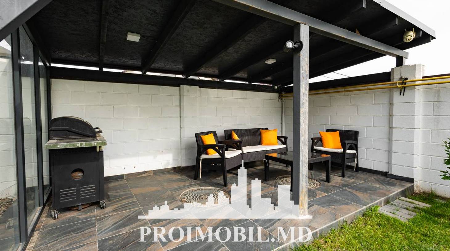 https://images.proimobil.md/3NoLZyVjlzFNAH5K7IUK8lKy_pI9Gpssgi36vEXyGfc/watermark:0.75:so:0:30:0.39/resize:fill:1460:816:1/gravity:ce/bG9jYWw6Ly8vZXN0YXRlL2xyL2ExMTA1YzE3LTczMmEtNGVhZS1hOGY5LTFjNTYxZTM5MWE1MC5qcGVn