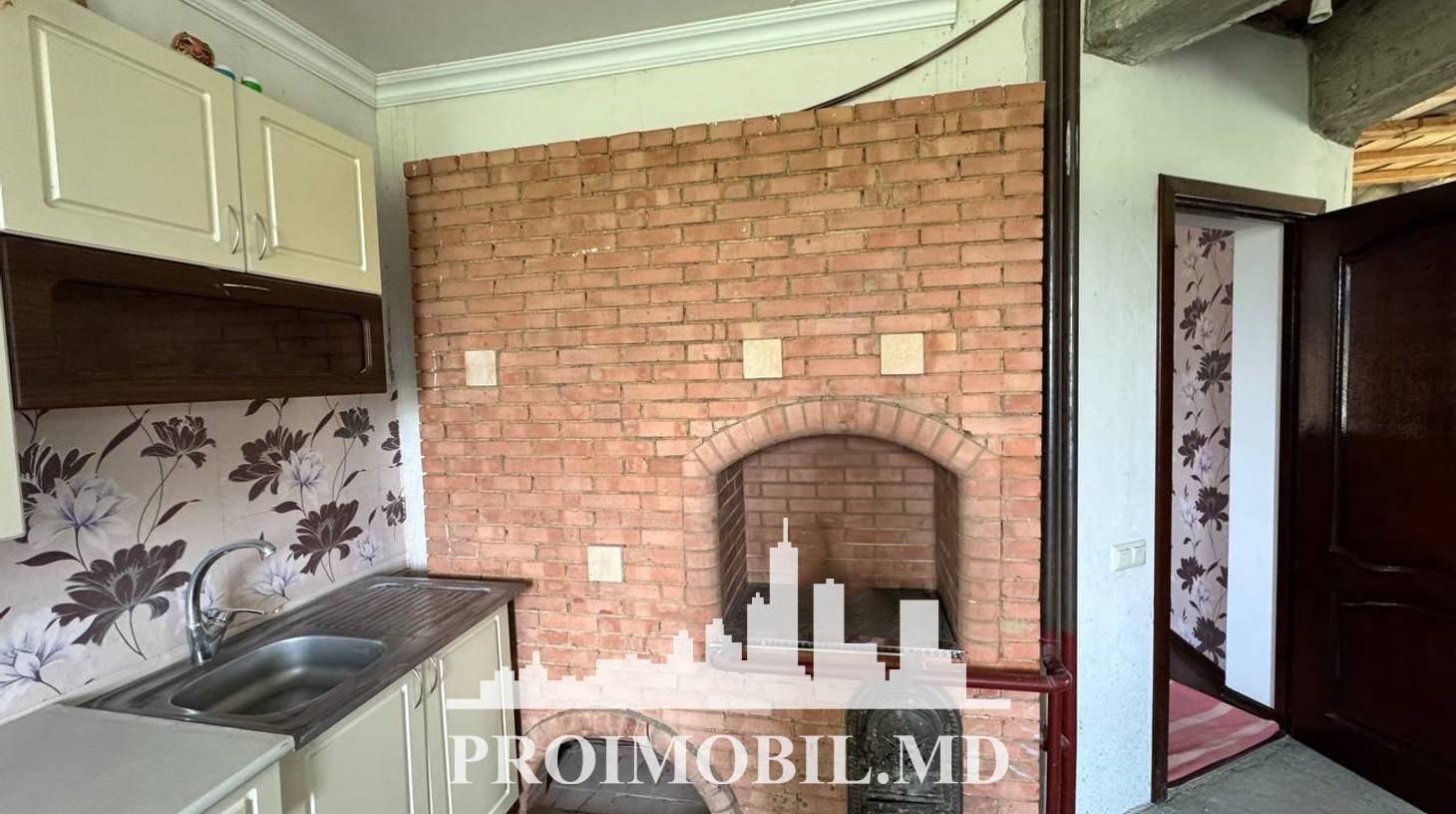 https://images.proimobil.md/3PoVhggnZEIJSPunU7_-P34qD9v6TxEIgSQq0HXSh0I/watermark:0.75:so:0:30:0.39/resize:fill:1460:816:1/gravity:ce/bG9jYWw6Ly8vZXN0YXRlL2xyLzI0ZDJhMTU1LTVlNWQtNDFmMC1iMThiLTRiM2U0MzI4NDQzMi5qcGVn