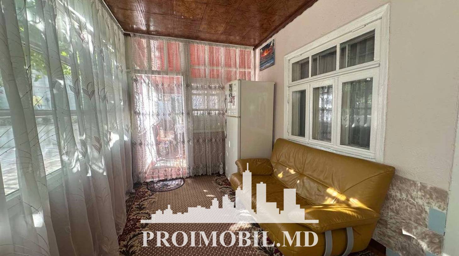 https://images.proimobil.md/3Sqsy368uSPpQjCtYfz5igW9BqVpFgg0f6x_R9ZGCU0/watermark:0.75:so:0:30:0.39/resize:fill:1460:816:1/gravity:ce/bG9jYWw6Ly8vZXN0YXRlL2xyLzlhN2EzMmFlLWJkMzAtNDgxNi1hOGJhLTRmODc5NGViNjQzZS5qcGVn