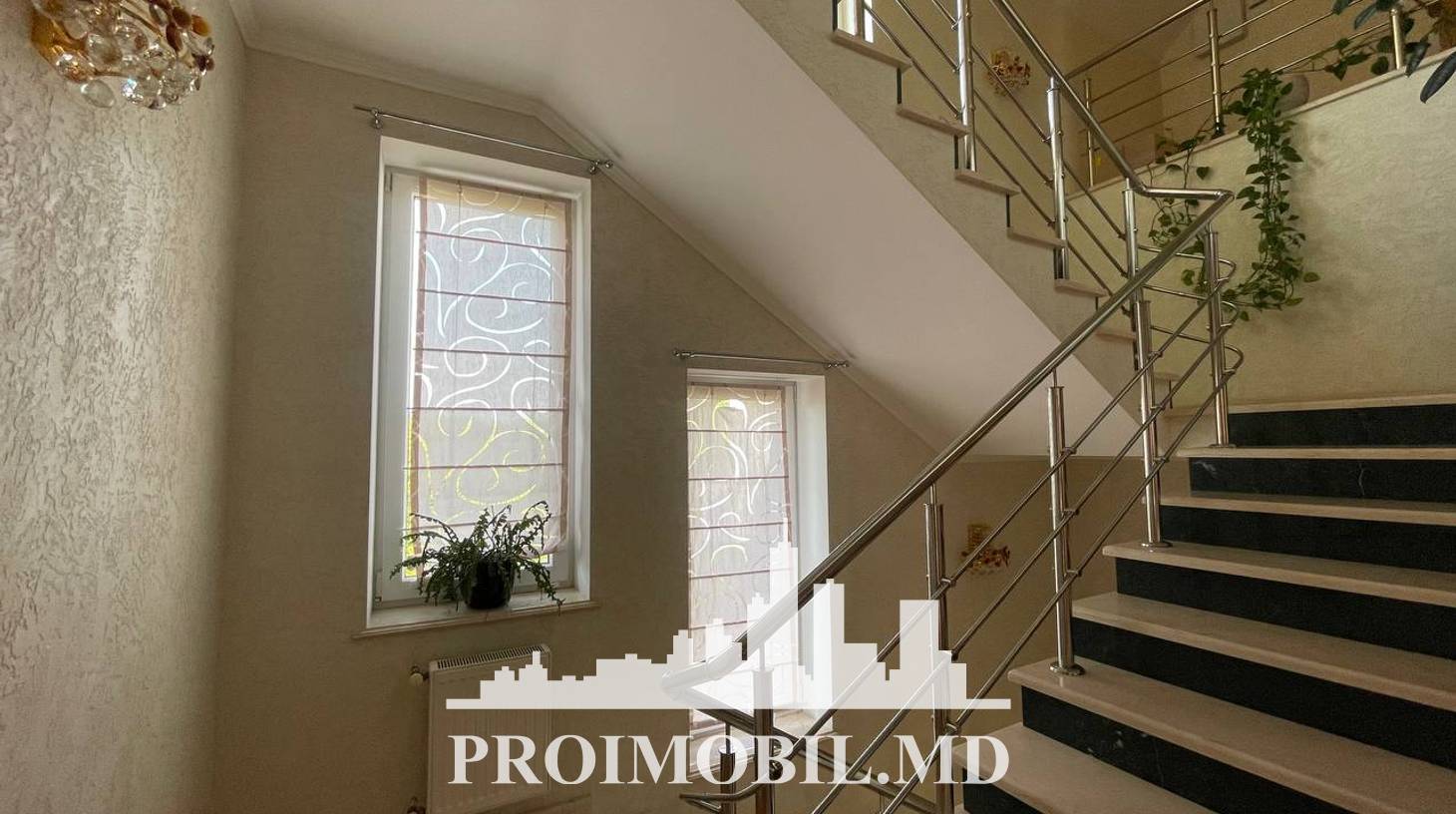 https://images.proimobil.md/3V6Y14yjDLtYJgmeElUGTq8-HE3XigPxJsgipuO47tg/watermark:0.75:so:0:30:0.39/resize:fill:1460:816:1/gravity:ce/bG9jYWw6Ly8vZXN0YXRlL2xyL2FlMzkzNDRiLWZhOWEtNDA3NC05ZjczLTAwZjEyMTM3YzQ4ZC5qcGVn