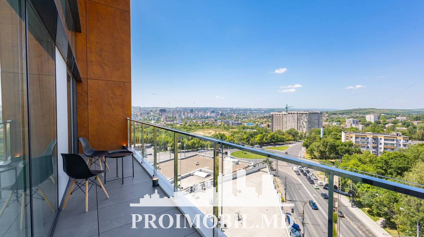 https://images.proimobil.md/3_GnDj2GO3uGjmr8Sksxtg7cza1Z0z6eIojUX_tu0-o/watermark:0.75:so:0:30:0.39/resize:fill:1460:816:1/gravity:ce/bG9jYWw6Ly8vZXN0YXRlL2xyL2U1NmUyZjQ4LWNmZjItNDY5Ny04MzJiLWFjZmU0MWNhMmQ5Ny5qcGVn
