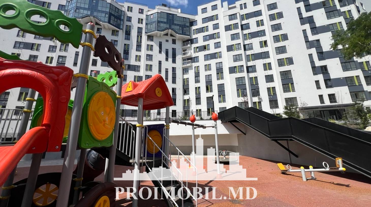 https://images.proimobil.md/3_aVfbi25RA10MV2x5to3BM2m_TSItp9tN8PI6BzXvg/watermark:0.75:so:0:30:0.39/resize:fill:1460:816:1/gravity:ce/bG9jYWw6Ly8vZXN0YXRlL2xyL2ZhOTM4NTBkLTQ5YTYtNDJjZi05OTM2LTRiMTc4ZWNiZmY2NS5qcGVn