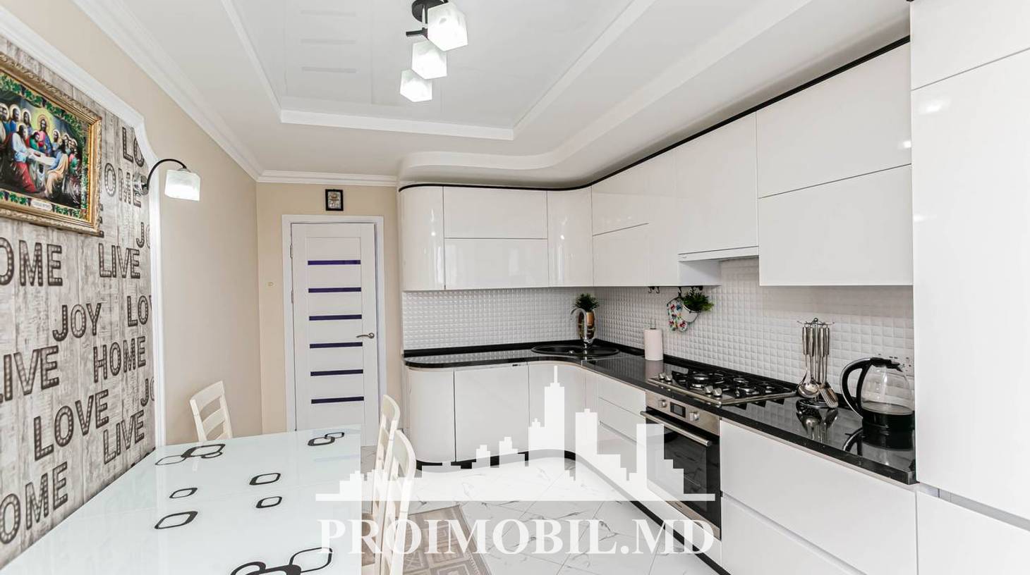 https://images.proimobil.md/3aUlIHtZA8E7Ab54GrttThZyJzJrkbLGE50ZfVK4gco/watermark:0.75:so:0:30:0.39/resize:fill:1460:816:1/gravity:ce/bG9jYWw6Ly8vZXN0YXRlL2xyLzRhNzc5NzMyLTNiY2UtNGE2NS1hMTE3LTI3MmY2NDgyNDc0Ny5qcGVn