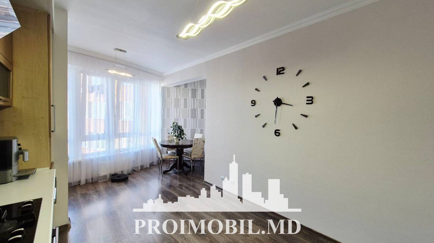 https://images.proimobil.md/3dgZgRyp1mPYKt4J5Shn5VdGkWWEHoDlM0QtqqMfkJg/watermark:0.75:so:0:30:0.39/resize:fill:1460:816:1/gravity:ce/bG9jYWw6Ly8vZXN0YXRlL2xyL2I1MjBlYzc5LTMxMWUtNGU0OC04NzEyLWRjYmRmYWNjYjQzNy5qcGVn