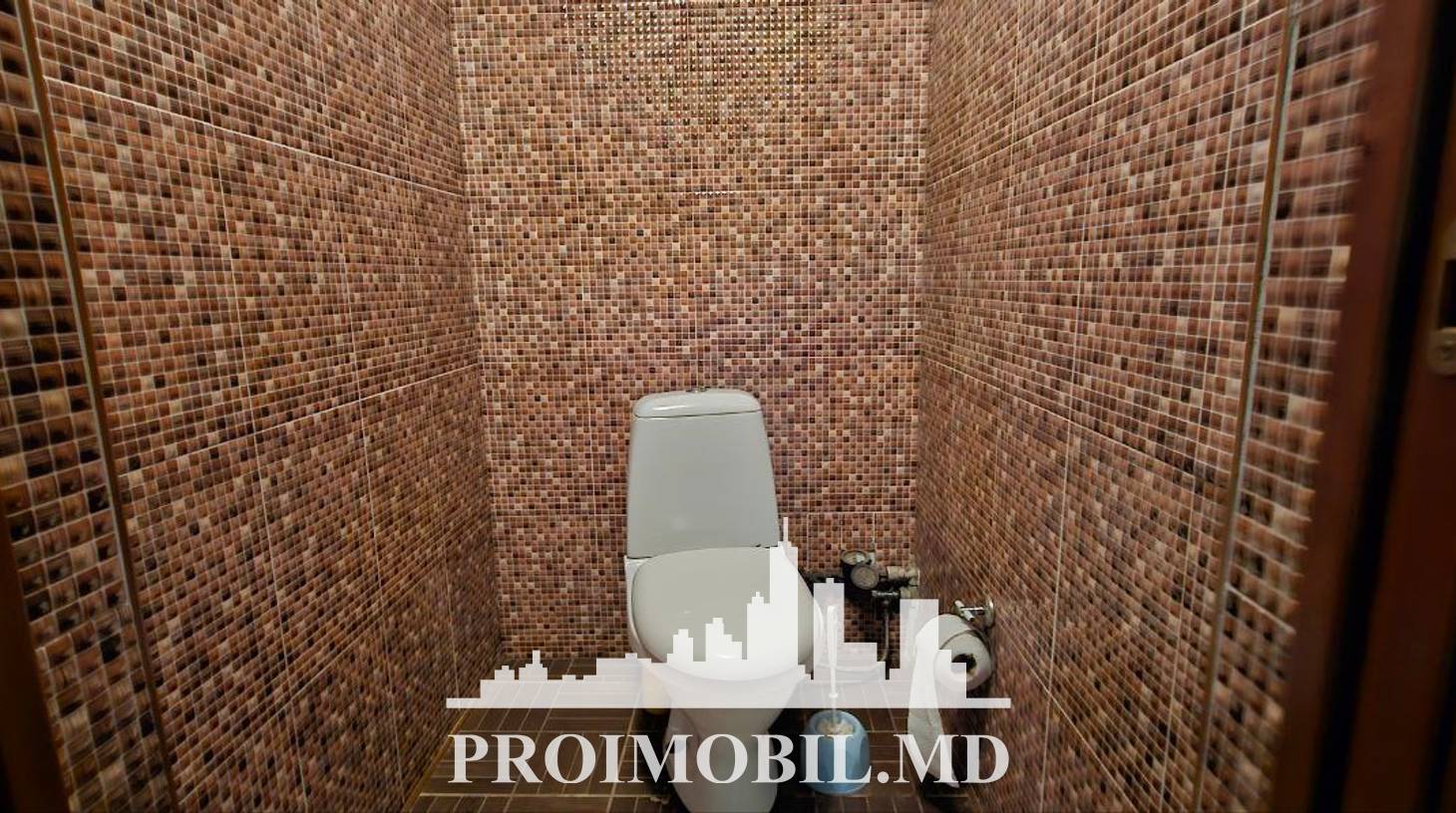 https://images.proimobil.md/3dzehBknTHQ_mTETcaUzoSUyhxcOQFyW8qX8uh4su9E/watermark:0.75:so:0:30:0.39/resize:fill:1460:816:1/gravity:ce/bG9jYWw6Ly8vZXN0YXRlL2xyLzEzN2I0Y2FiLTAxYmItNDQ4Yi1iYjRmLTA3YmM5ODcyZjM3Ni5qcGVn