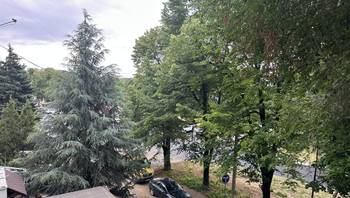 https://images.proimobil.md/3gIk8CpAbWeMEhrSy4trlPooX9JBZA3qao4n2ZcwkQM/resize:fill:350:198:1/gravity:ce/bG9jYWw6Ly8vZXN0YXRlL2xyLzNmZDg3NjEyLWE4ZjItNDMzYi1hMGE1LTZhODQ3NGUxMGUzNi5qcGVn