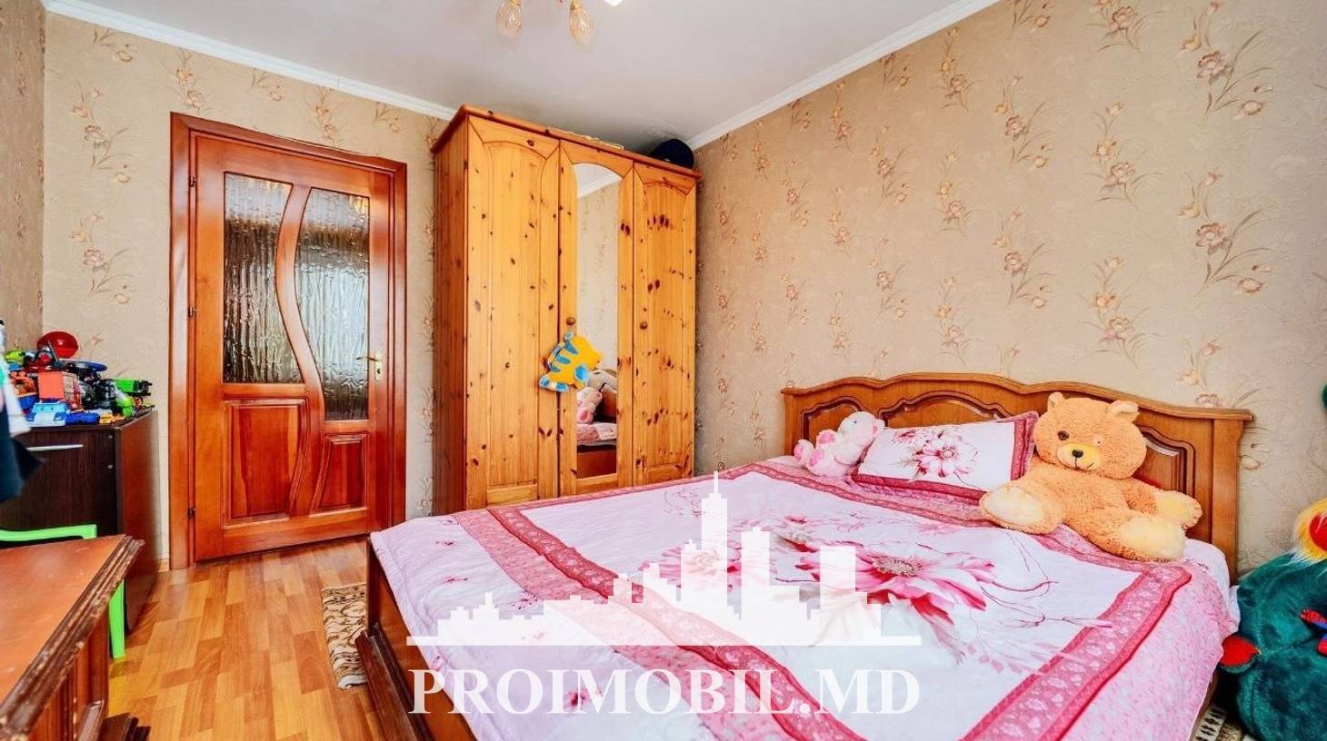 https://images.proimobil.md/3h0zkLA1_ydzbcVrXy76RMDpU5cwQX2IwggdCO31xZM/watermark:0.75:so:0:30:0.39/resize:fill:1460:816:1/gravity:ce/bG9jYWw6Ly8vZXN0YXRlL2xyL2JjZDYyOTNiLWI2ZjctNGI0ZC04MGZjLTY1MGVjZjU3MTk5ZC5qcGVn