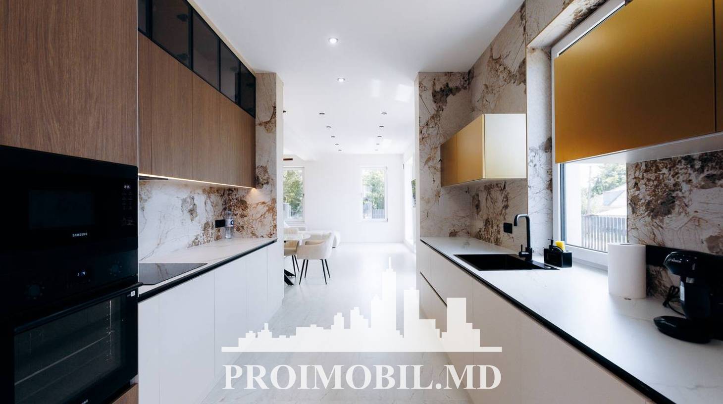 https://images.proimobil.md/3iFr7juTChjpxEEEDROL-5z_SpeYnuJM-Jr3FYub1vc/watermark:0.75:so:0:30:0.39/resize:fill:1460:816:1/gravity:ce/bG9jYWw6Ly8vZXN0YXRlL2xyLzU2ZGFkOGZkLTY5ZGYtNDA5OC04YjMzLTI0YjFmOGY2MTk3Ny5qcGVn