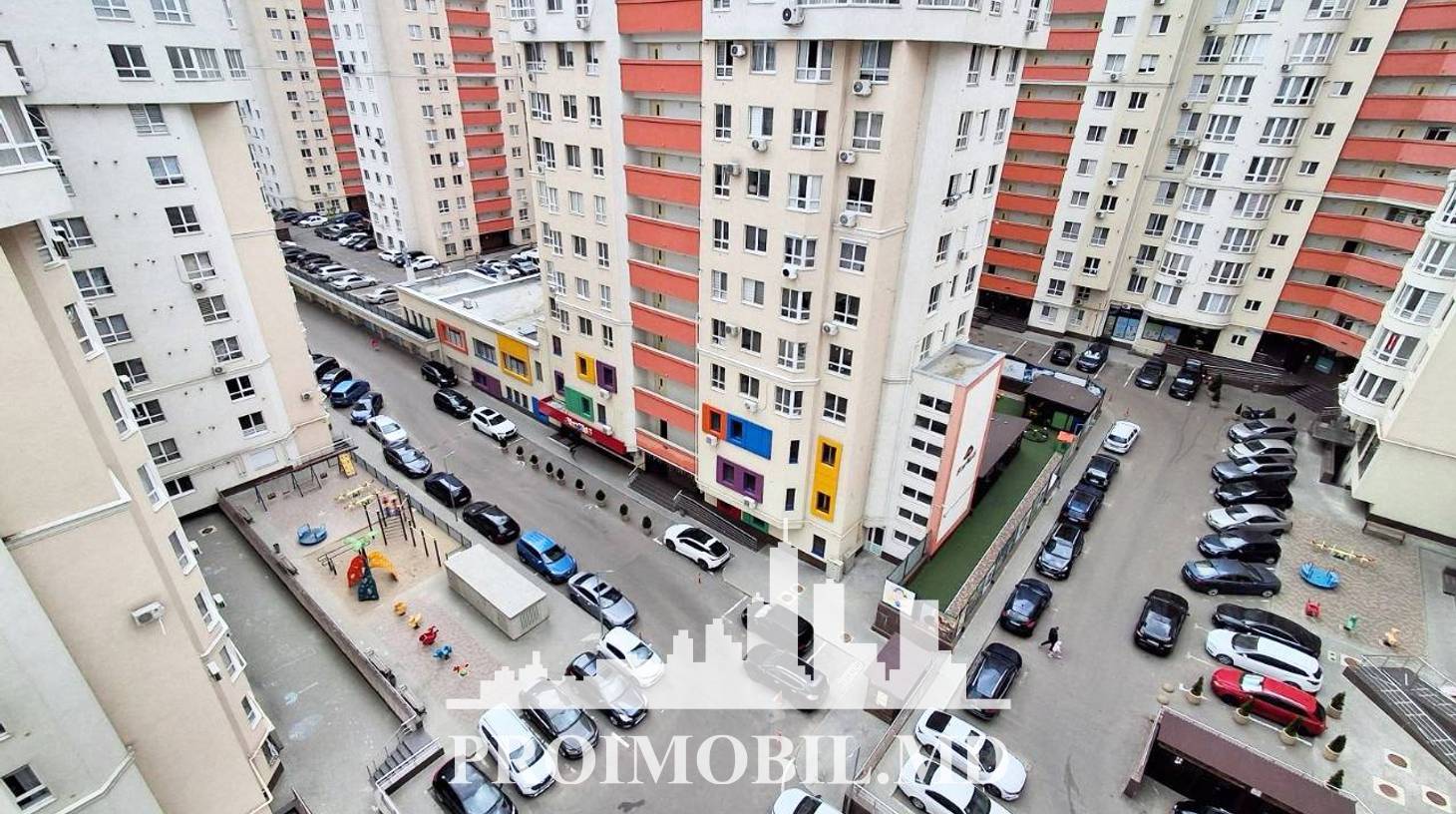 https://images.proimobil.md/3kdAB4rlCXdP_zUhGdxU7wXPEQZSSaldxkmtR0eLKB4/watermark:0.75:so:0:30:0.39/resize:fill:1460:816:1/gravity:ce/bG9jYWw6Ly8vZXN0YXRlL2xyL2IyNzc1ZDIyLTViNDktNDJmMS1hOTI4LTY2NjAwY2NiODAyYS5qcGVn